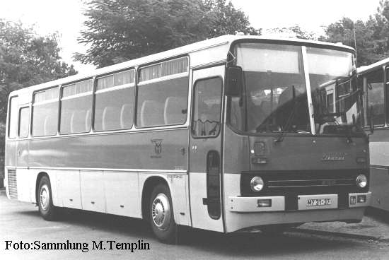 IKARUS 256 mit je einer Schlag- und Außenschwenktür
