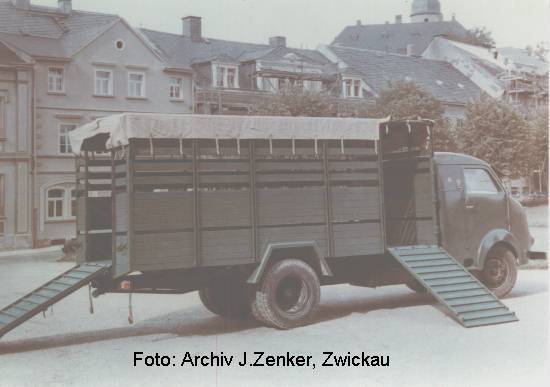 S 4000-1 Viehtransporter auf Tiefrahmenfahrgestell